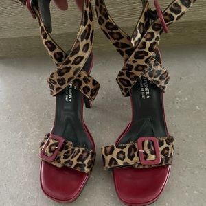 Sexy ankle wrap with platform.